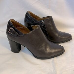 Clark’s leather boots, sz 7, dark grey